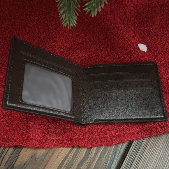 Custom Name Wallet - Picture 2 of 4